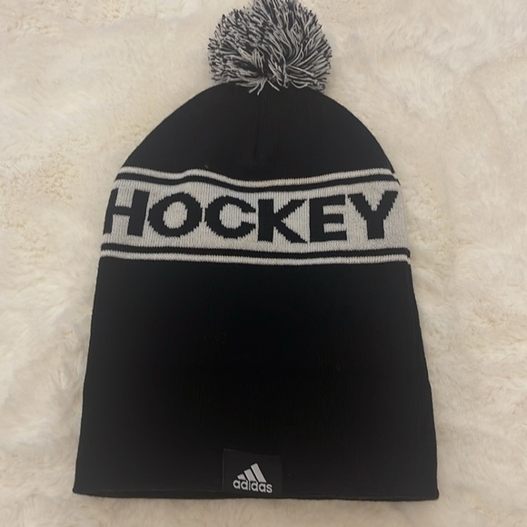 Adidas Hockey Pom Beanie Toque - Picture 3 of 3